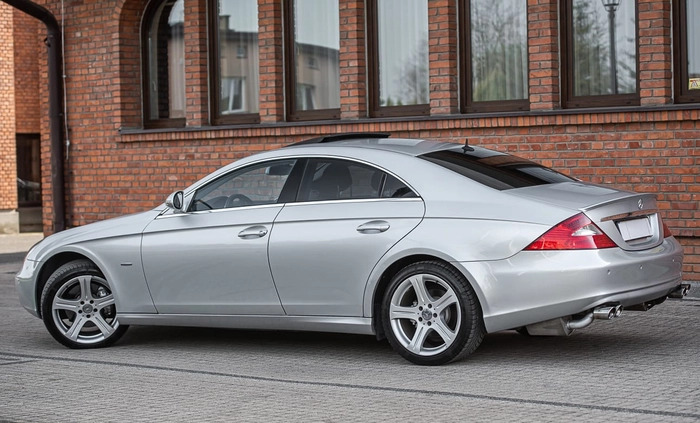 Mercedes-Benz CLS cena 61900 przebieg: 238003, rok produkcji 2004 z Lędziny małe 277